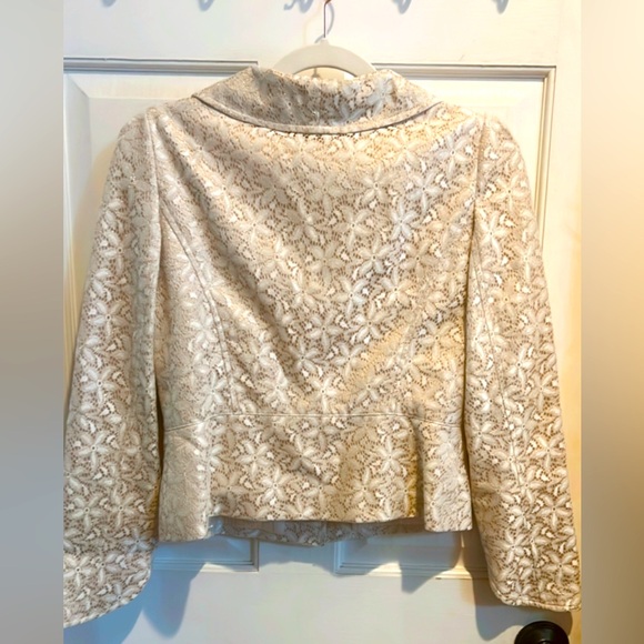 Walter Lace Blazer Jacket Cream Button Front |
Size 4 | Evening Chic - Picture 6 of 6
